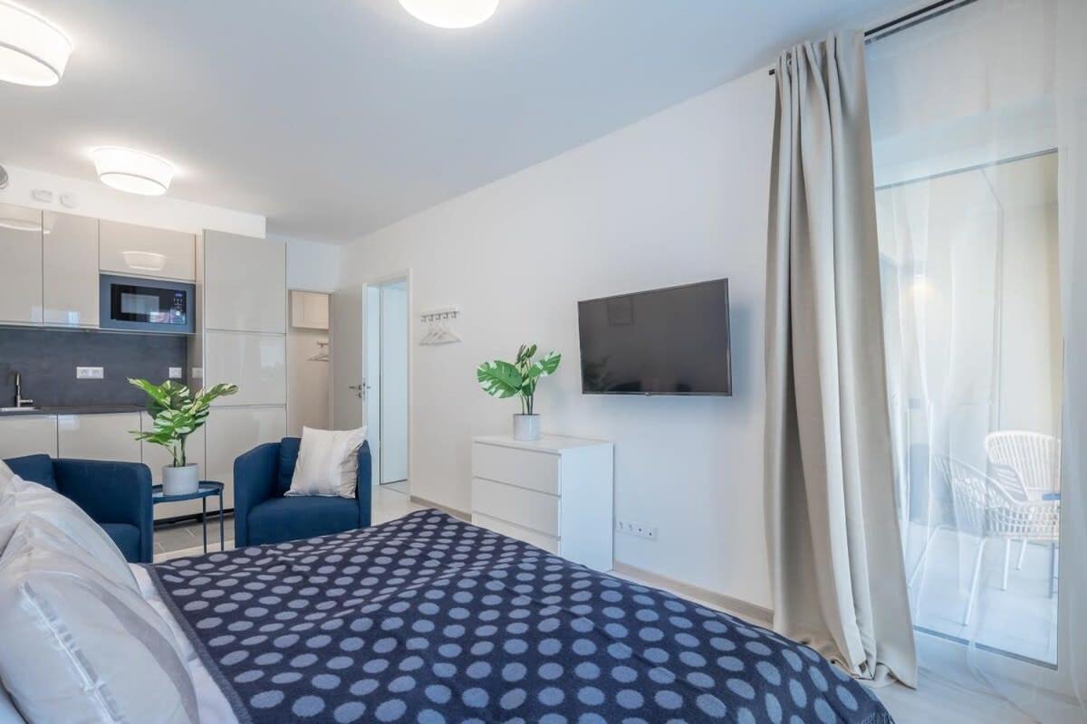 Modern In Authentic Area Appartement